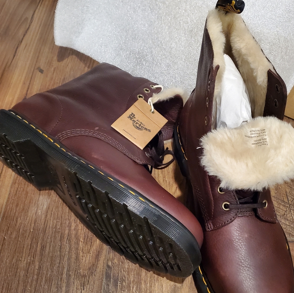Boots - Picture 3 of 3